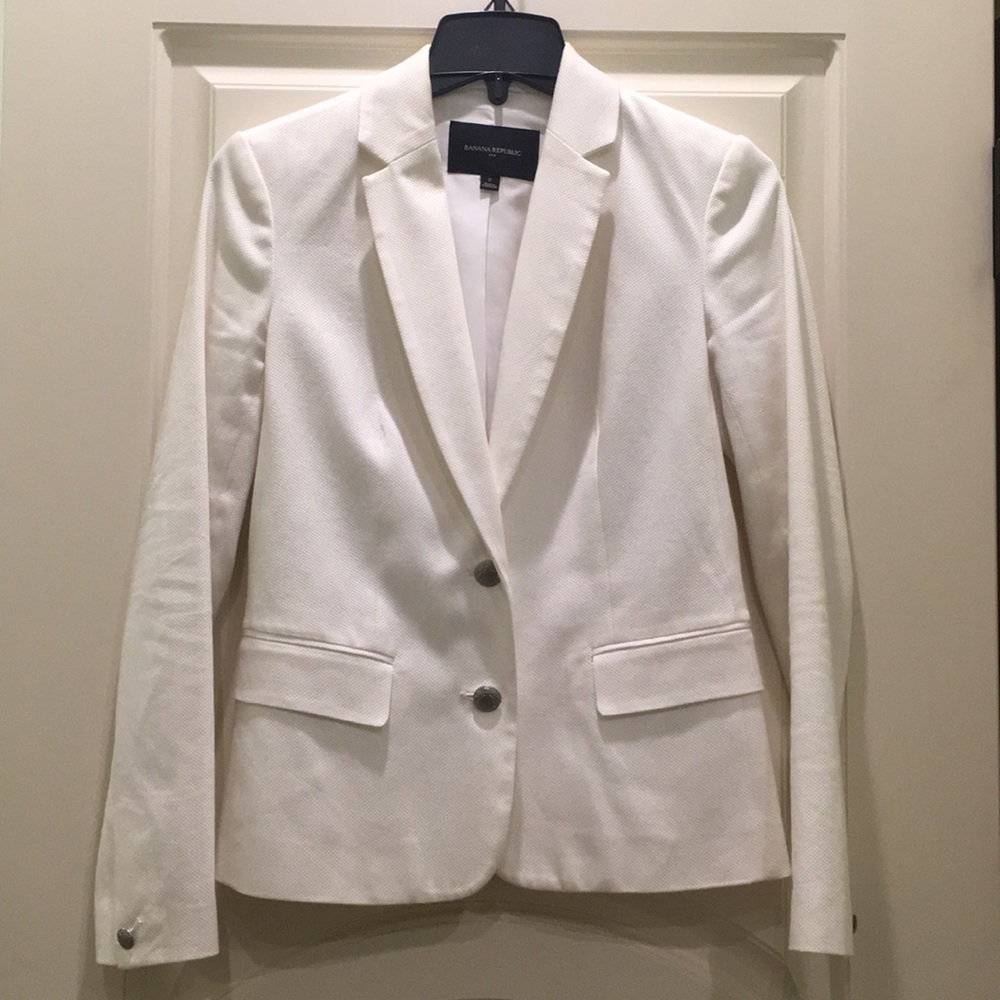 Banana Republic white blazer LIKE NEW